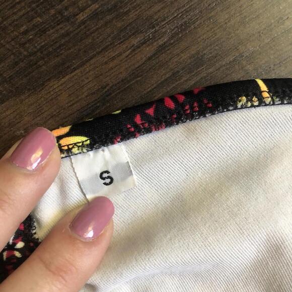 Vintage Hawaiian Tropical Red Orange Yellow Retro Bikini Tie Top Small - Picture 3 of 3